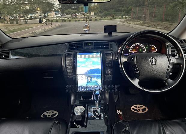 Toyota Crown 2006 Black
