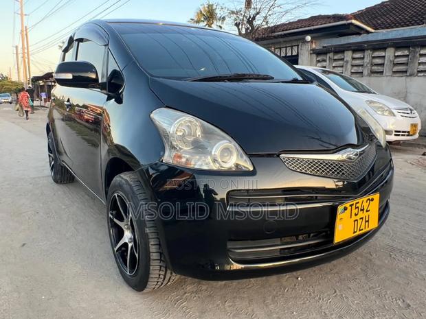 Toyota Ractis 2008 Black