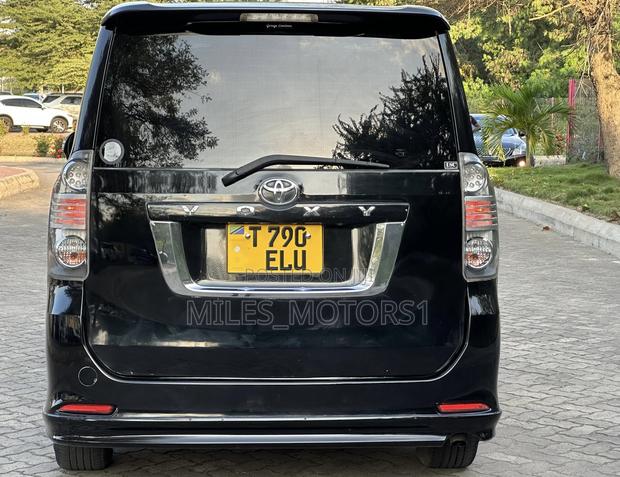 Toyota Noah 2008 Black