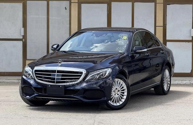 Mercedes-Benz C200 2015 Blue