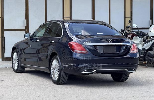 Mercedes-Benz C200 2015 Blue
