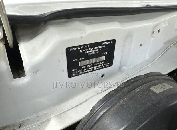 Toyota Land Cruiser 2012 White