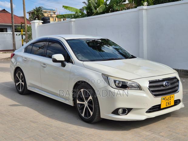 Subaru Legacy 2.5i Limited 4dr Sedan AWD (2.5L 4cyl CVT) 2015 White