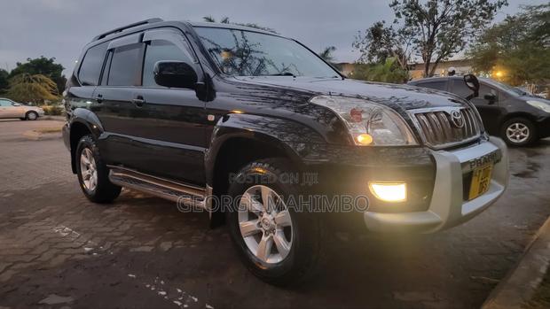 Toyota Land Cruiser Prado 2005 Black