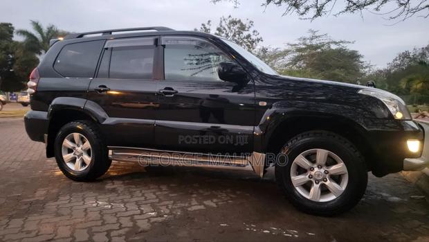 Toyota Land Cruiser Prado 2005 Black