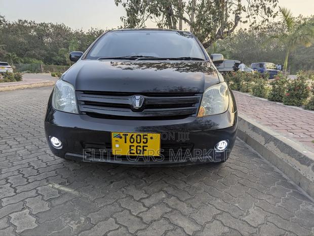 Toyota IST 2003 Black