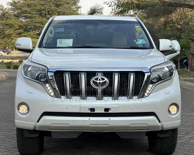 Toyota Land Cruiser Prado 2015 White