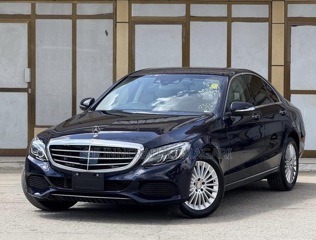 Mercedes-Benz C200 2015 Blue