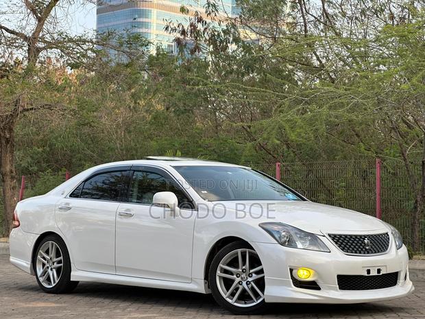Toyota Crown 2009 Pearl