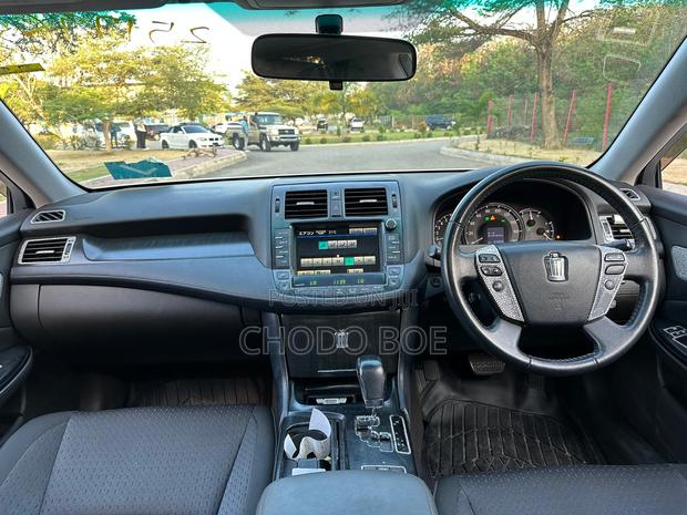 Toyota Crown 2009 Pearl
