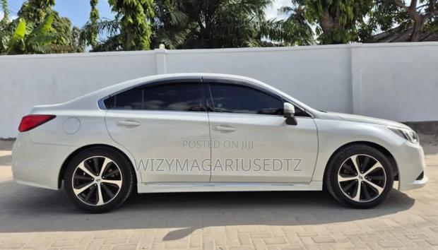 Subaru Legacy 2014 White
