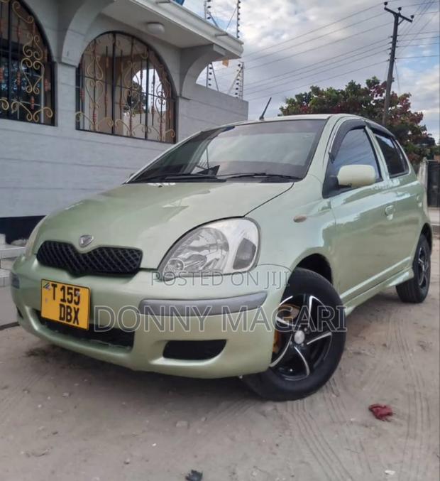 Toyota Vitz 2006 Green