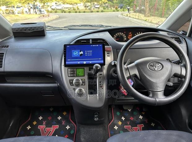 Toyota Ractis 2007 Pearl