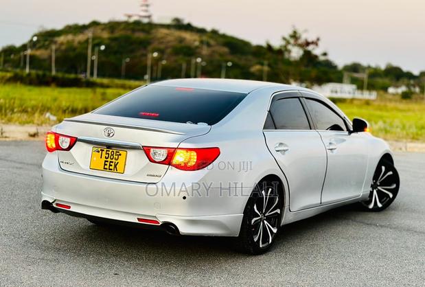 Toyota Mark X 2009 Silver
