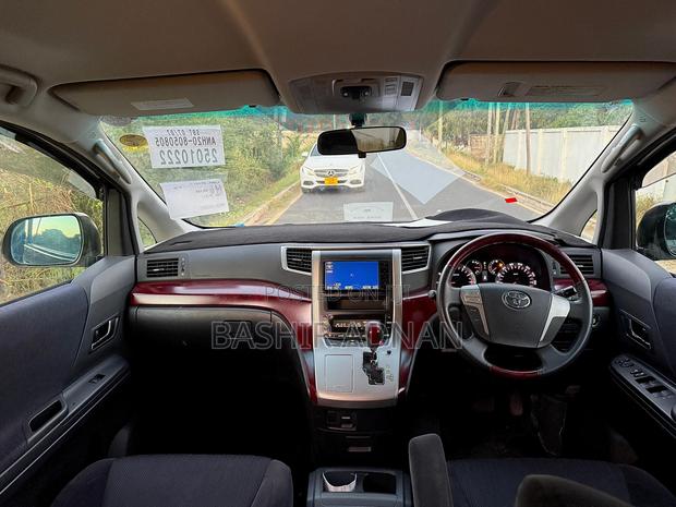 Toyota Vellfire 2008 Maroon