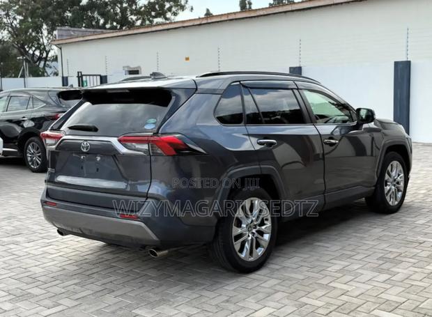 Toyota RAV4 2019 Gray