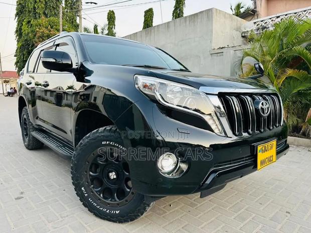 Toyota Land Cruiser Prado 2016 Black