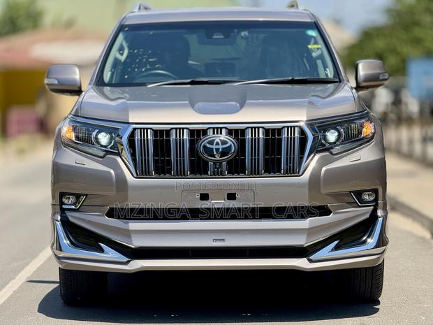 Toyota Land Cruiser Prado 2.7 2021 Gold