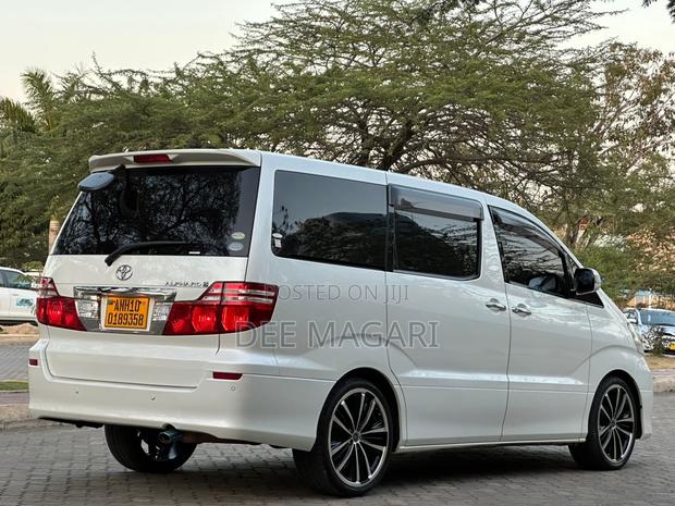 Toyota Alphard 2006 White