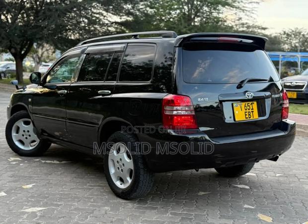 Toyota Kluger 2005 Black
