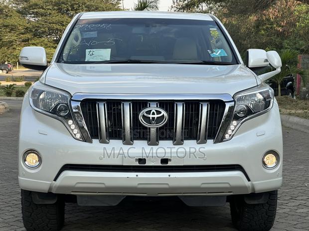 Toyota Land Cruiser Prado 2015 White