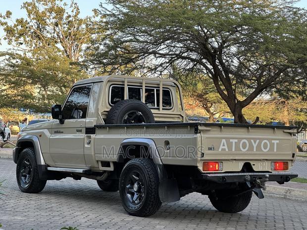 Toyota Land Cruiser 79 Series 2022 Beige