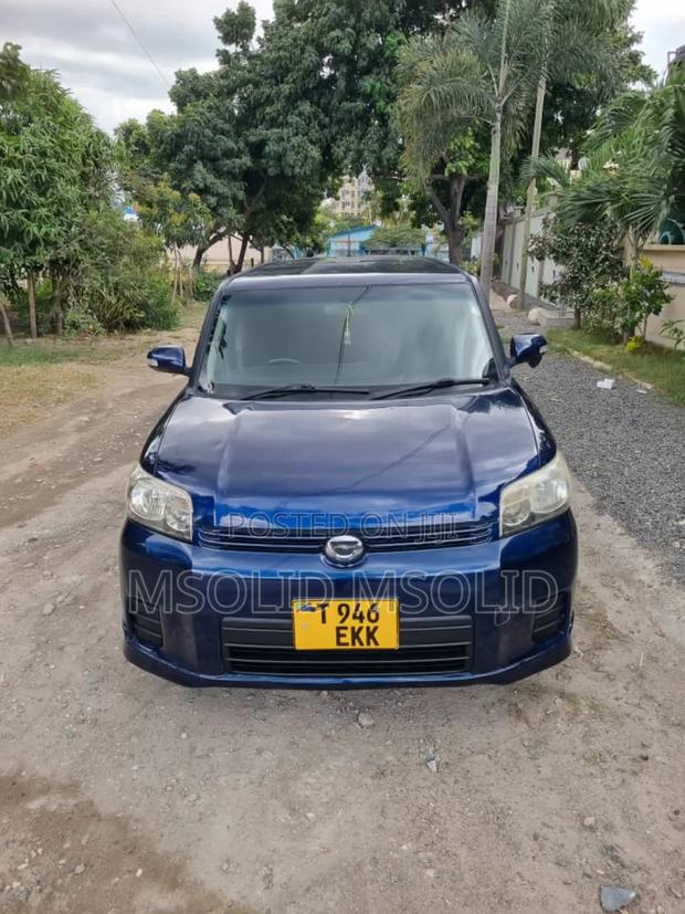 Toyota Corolla Rumion 2010 Blue