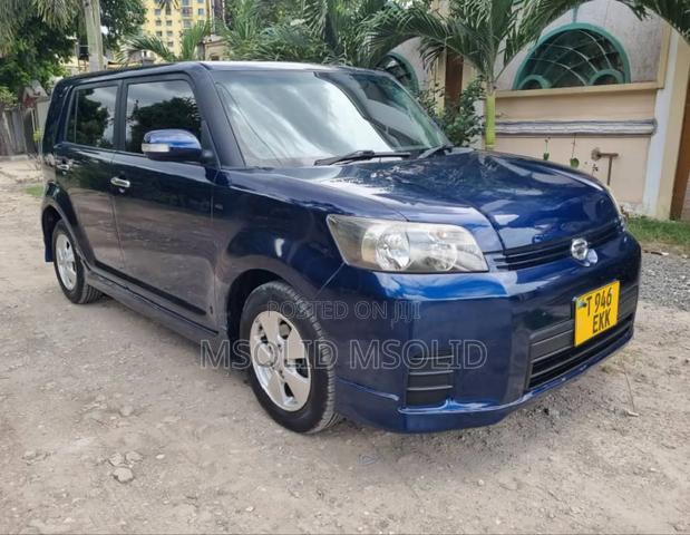Toyota Corolla Rumion 2010 Blue