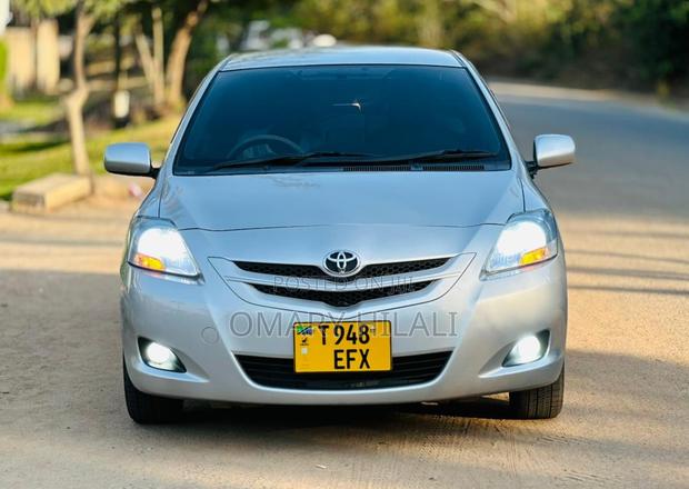 Toyota Belta 2006 Silver