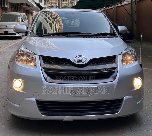 Toyota IST 2007 Silver