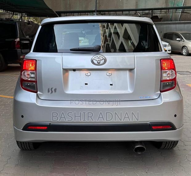 Toyota IST 2007 Silver