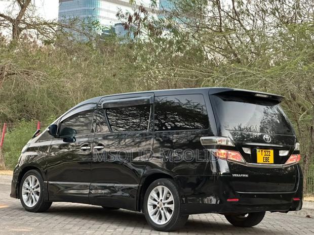 Toyota Vellfire 2009 Black