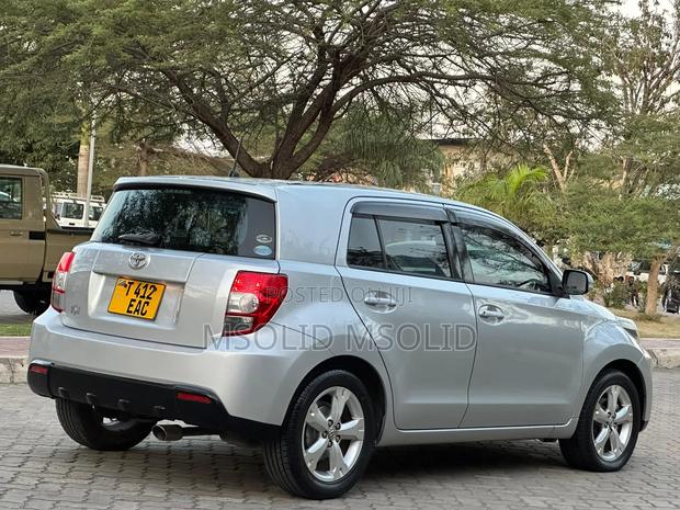 Toyota IST 2009 Silver