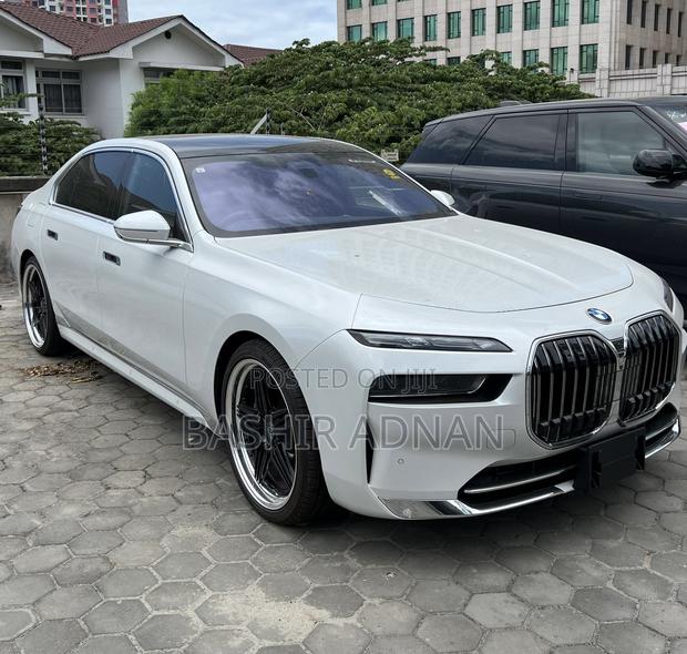 New BMW 740 2023 White