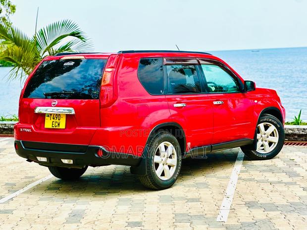 Nissan X-Trail 2009 Red