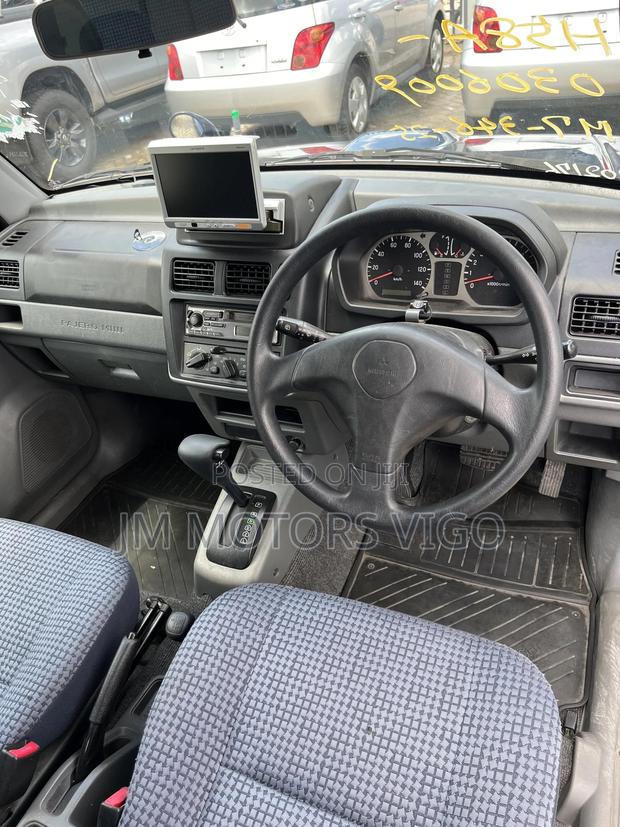 Mitsubishi Pajero 2003 Blue
