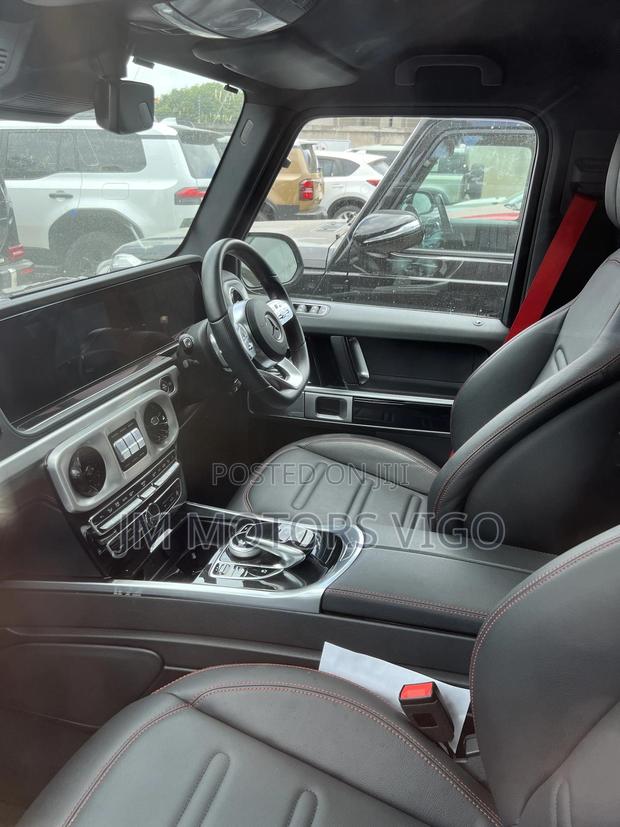 Mercedes-Benz G-Class 2024 Blue