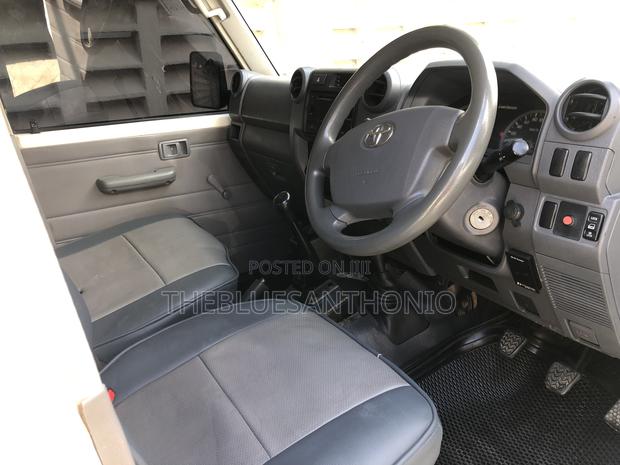 Toyota Land Cruiser 2019 White