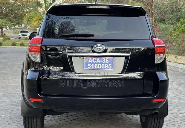 Toyota Vanguard 2012 Black