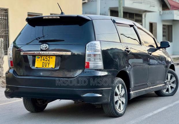 Toyota Wish 2005 Black
