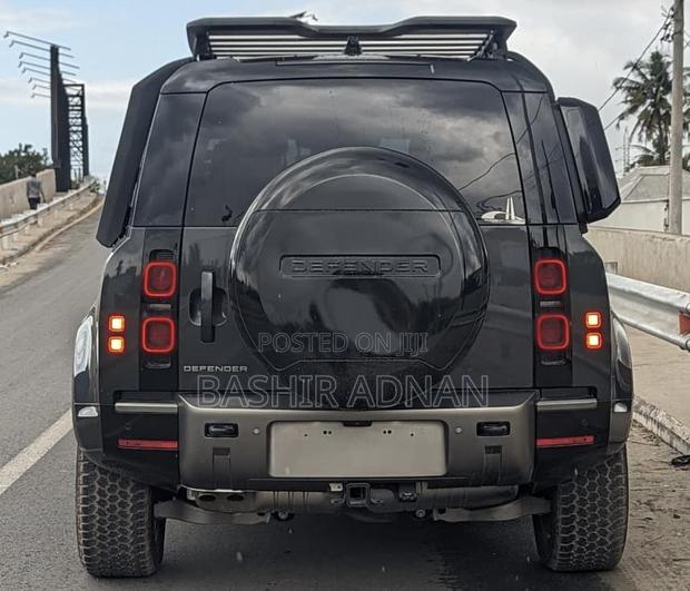 Land Rover Defender X-Dynamic SE 2024 Gray