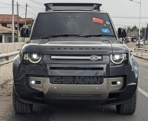 Land Rover Defender X-Dynamic SE 2024 Gray