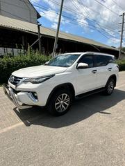 Toyota Fortuner 2017 White for sale