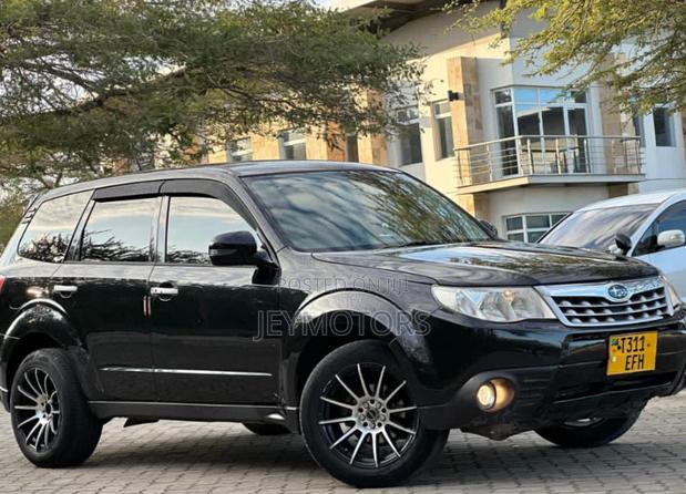 Subaru Forester 2011 Black