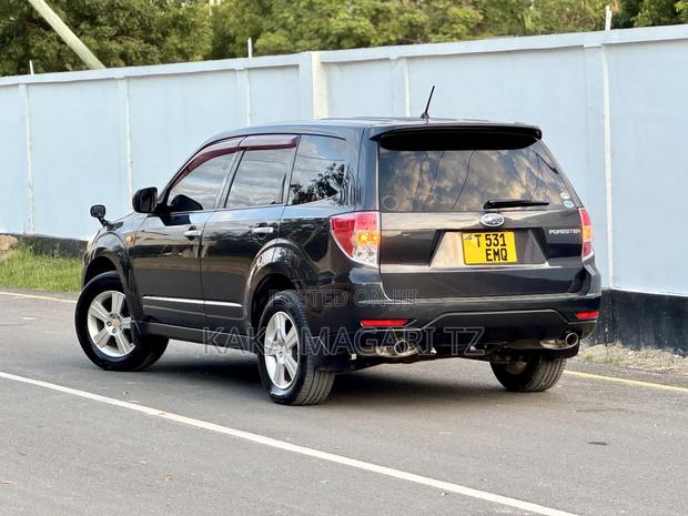 Subaru Forester 2010 Black