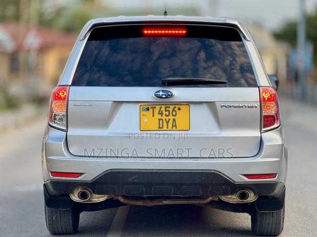 Subaru Forester 2011 Silver