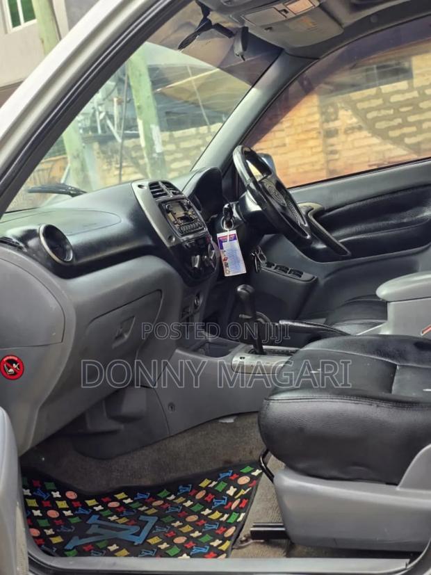 Toyota RAV4 2004 Silver