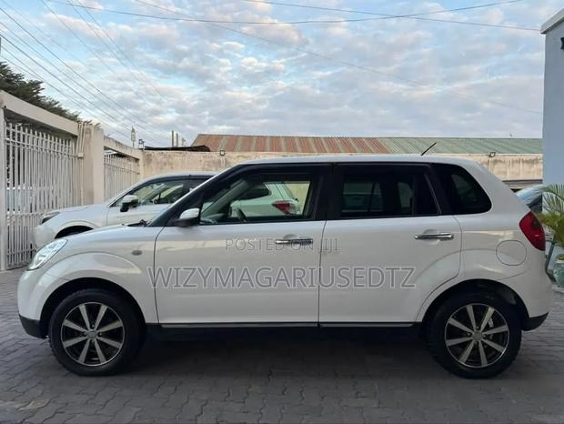 Mazda Verisa 2011 White