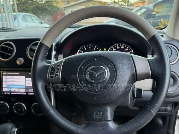 Mazda Verisa 2011 White
