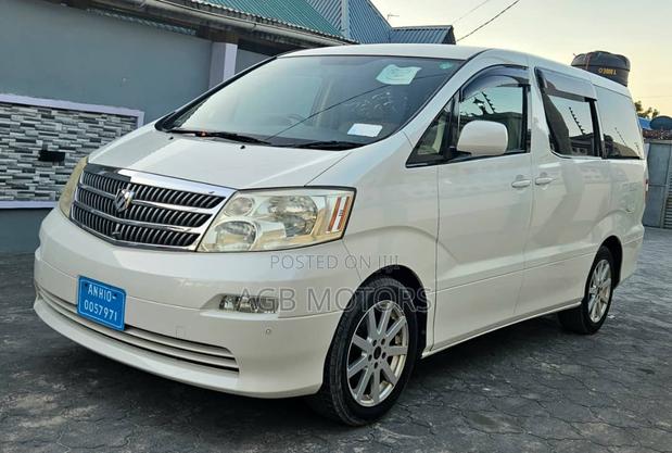 Toyota Alphard 2.4 Petrol AWD 2004 White